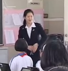 �����ͼ������ �˽̰�_���꼶Сѧ��ѧ����չʾ��Ħ��ʵ¼��Ƶ