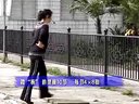 八年级体育优质课展示《双杠:外侧坐——越两杠直角下(6-4)》_梁老师