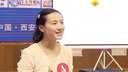 第10届全国初中英语优质示范课大赛视频What does she look like