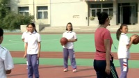 《行进间双手胸前传接球》小学体育与健康人教版-大连