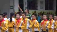 《正面双手头上掷实心球》忠县白石镇中心小学校