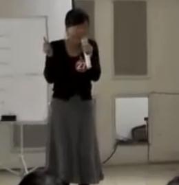 全国初中英语教师基本功大赛说课比赛视频人教七年级《Unit 9 What does he look like Section A 》