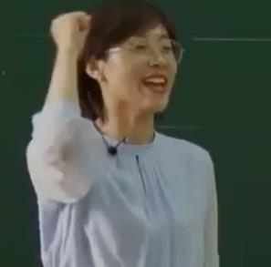 第十五届全国小学英语教师教学基本功大赛故事教学课展示:沪教版四上 Module2 Unit5 My friends Enjoy a story--the lion and the mouse 李