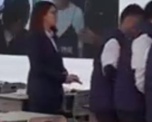 道德与法治七年级上册第七课第二框题《爱在家人间》章丘