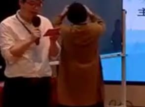 浙派名师新课标新教材新课堂初中英语展示优质课02_Unit9 what does he look like?(An interesting Job)教学视频