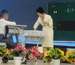 �㶫ʡ��ʮ����Сѧ��ѧ��ʦ˵�α�����Ƶ_ǧ��ǧ�ˣ�����2��